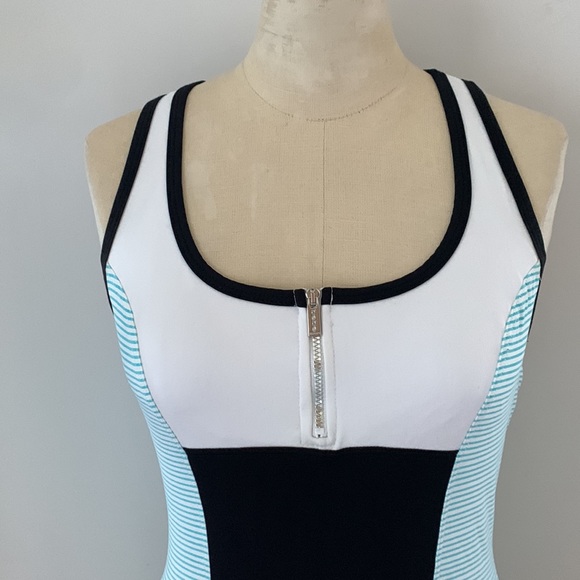 BEBE Capri blue colour blocked athletic tank, bralette, zip front & lace up back - Picture 3 of 14
